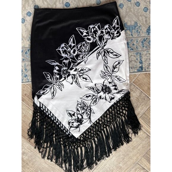 Vintage Caché ASYMMETRICAL Skirt Size 8 Black & White Fringe Floral Embroidery - Picture 4 of 16